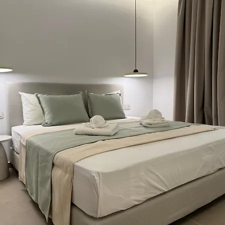 ホテル Theofanis Agia Anna (Naxos)