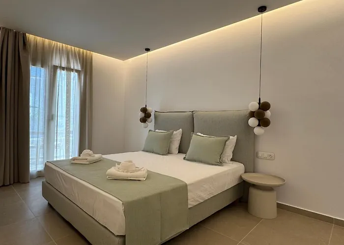 Theofanis 3* Agia Anna (Naxos)