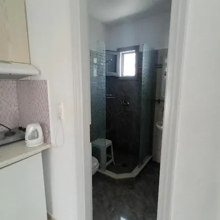 Ξενοδοχείο Theofanis