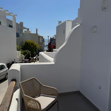 Ξενοδοχείο Theofanis