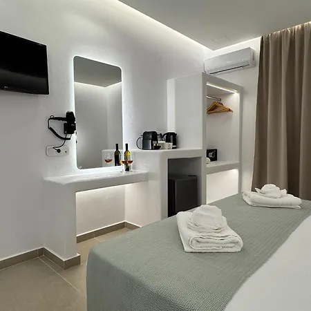 Отель Theofanis 3*