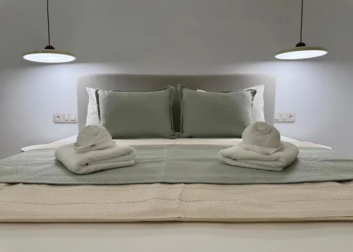 Theofanis Agia Anna (Naxos)